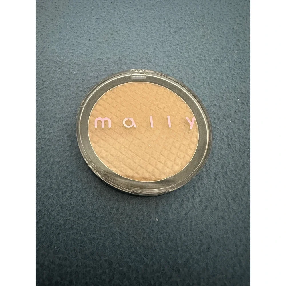 Mally Beauty Liquifuse Powder Foundation Medium 0.20 oz 5.7g Compact
