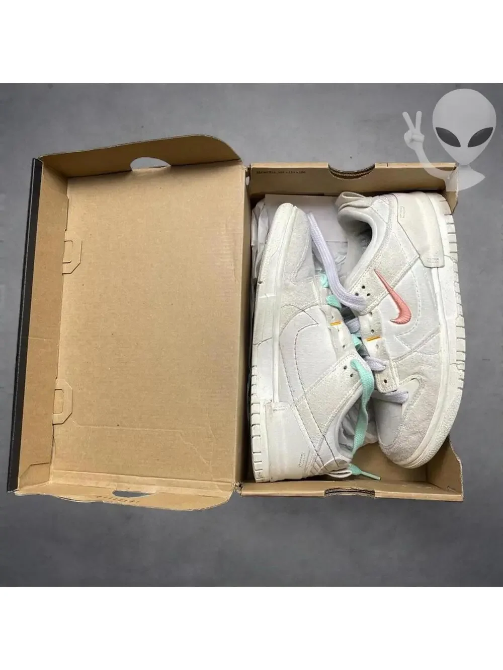 Nike Dunk Low Disrupt 2 Pale Ivory Womens Size 7.5 Pink Sail DH4402-100 Suede