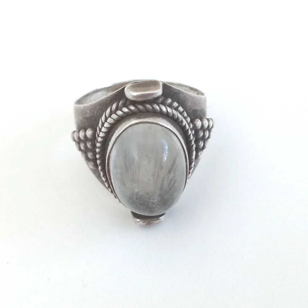 Vintage gorgeous clear
