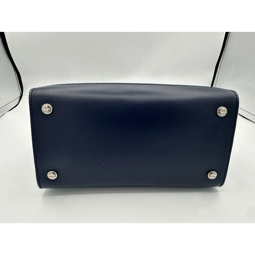 Givenchy nano horizon