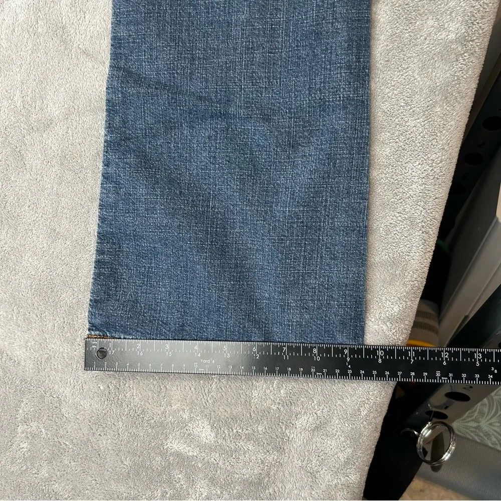 Levis this pair