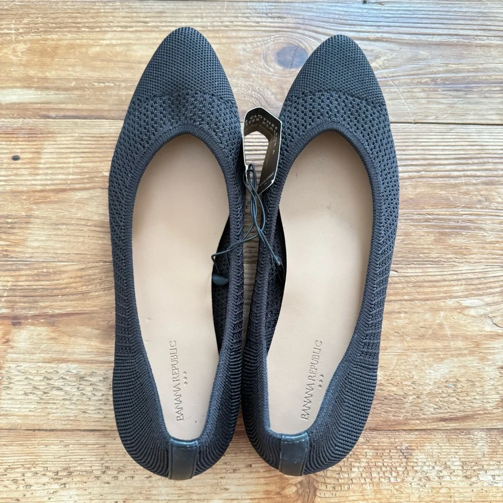 Banana Republic Sustainable Knit Black Almond Toe Flats Women's‎ 8 NEW