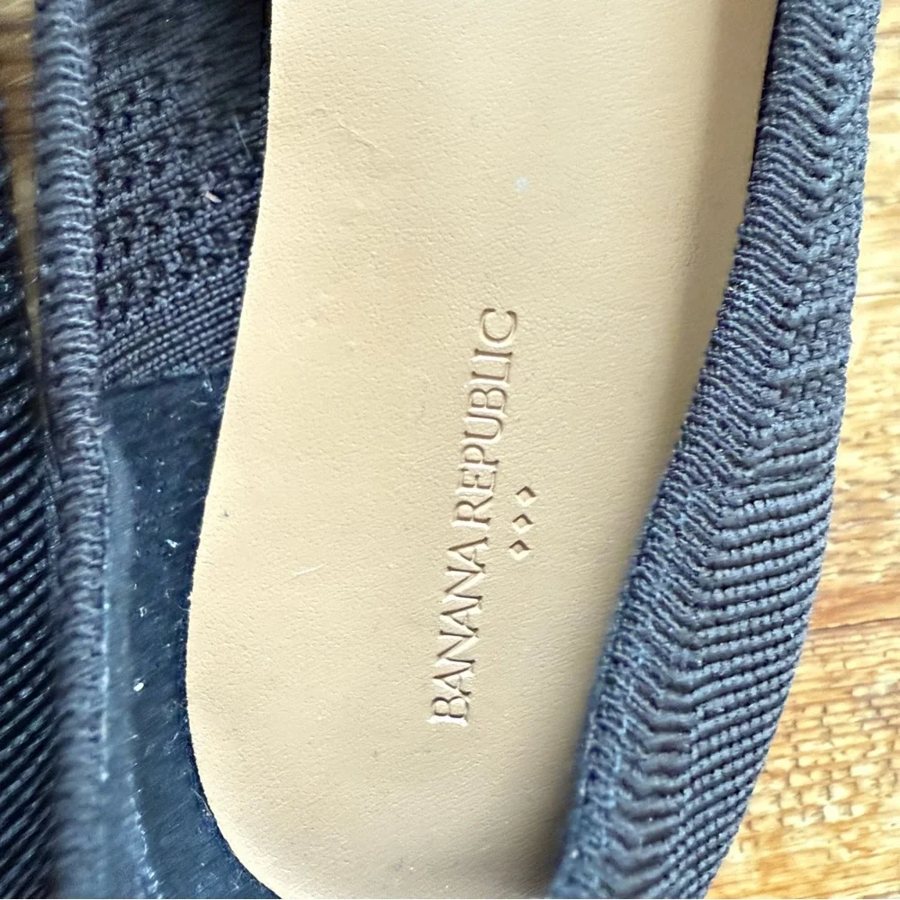 Banana Republic Sustainable Knit Black Almond Toe Flats Women's‎ 8 NEW