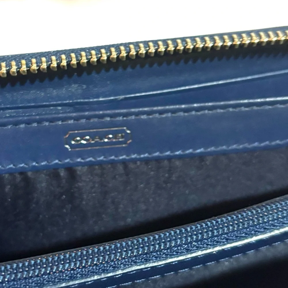 Coach vintage Blue Embossed Zip Wallet