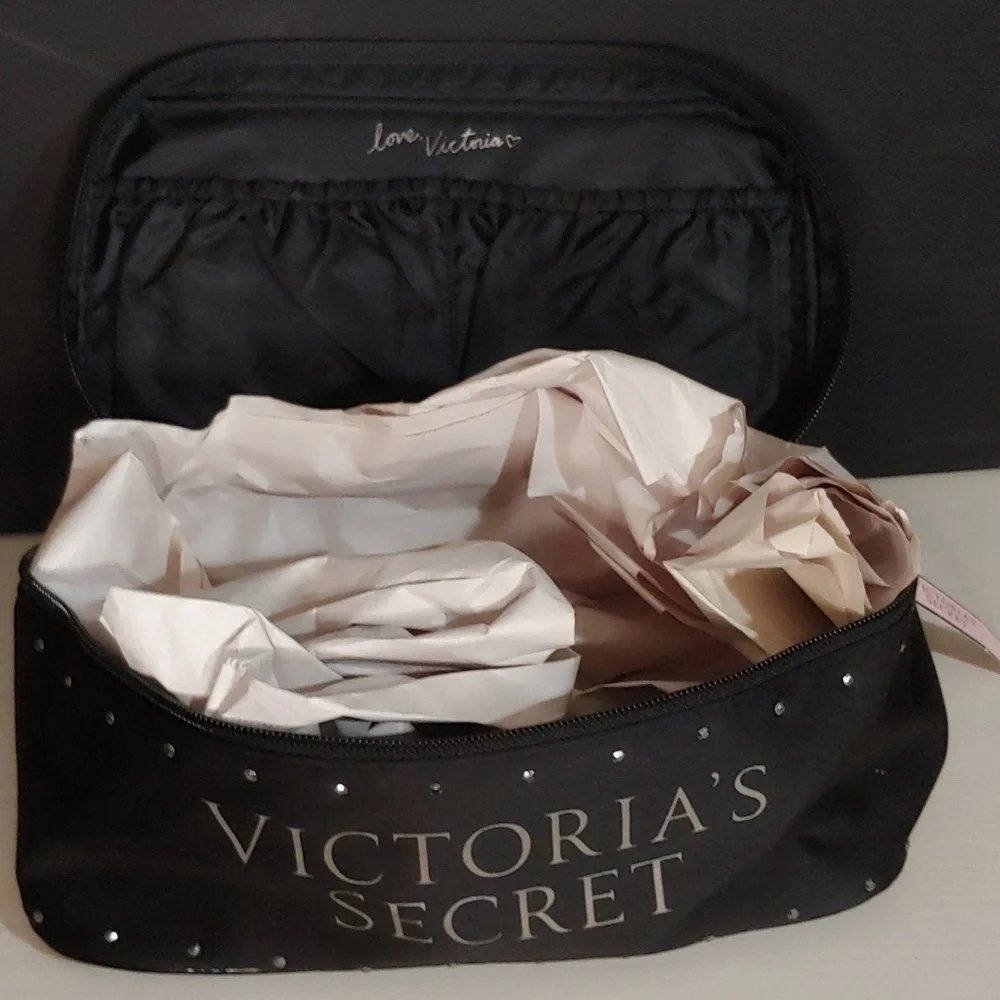 Victoria’s Secret Cosmetic Travel Bag with Studs VS Makeup Bag Makeup Tote 🆕