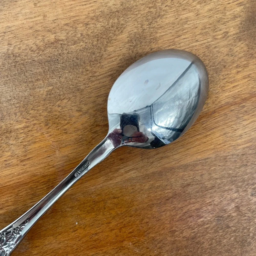 Oneida excellent preowned