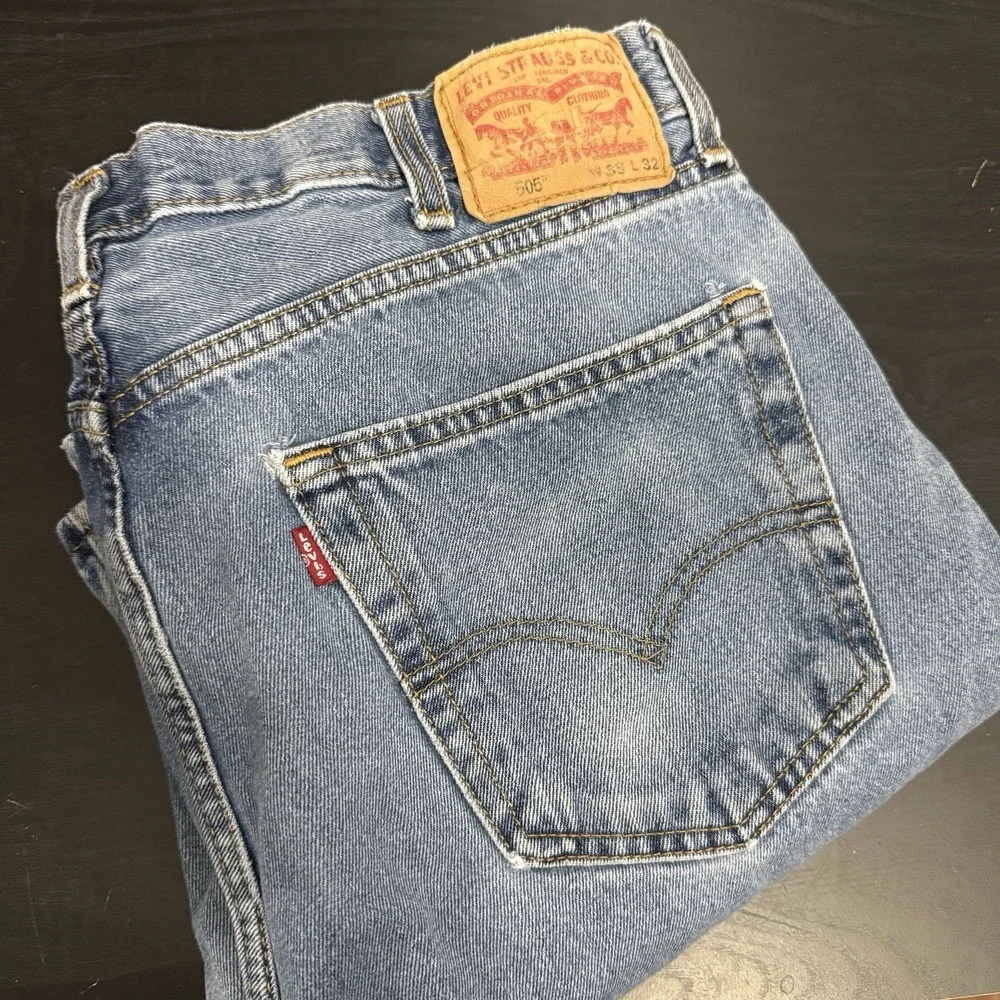Levi's 505 Straight Jeans Mens‎ 38x32 Fits 36x31 Blue Denim Red Tab Distressed