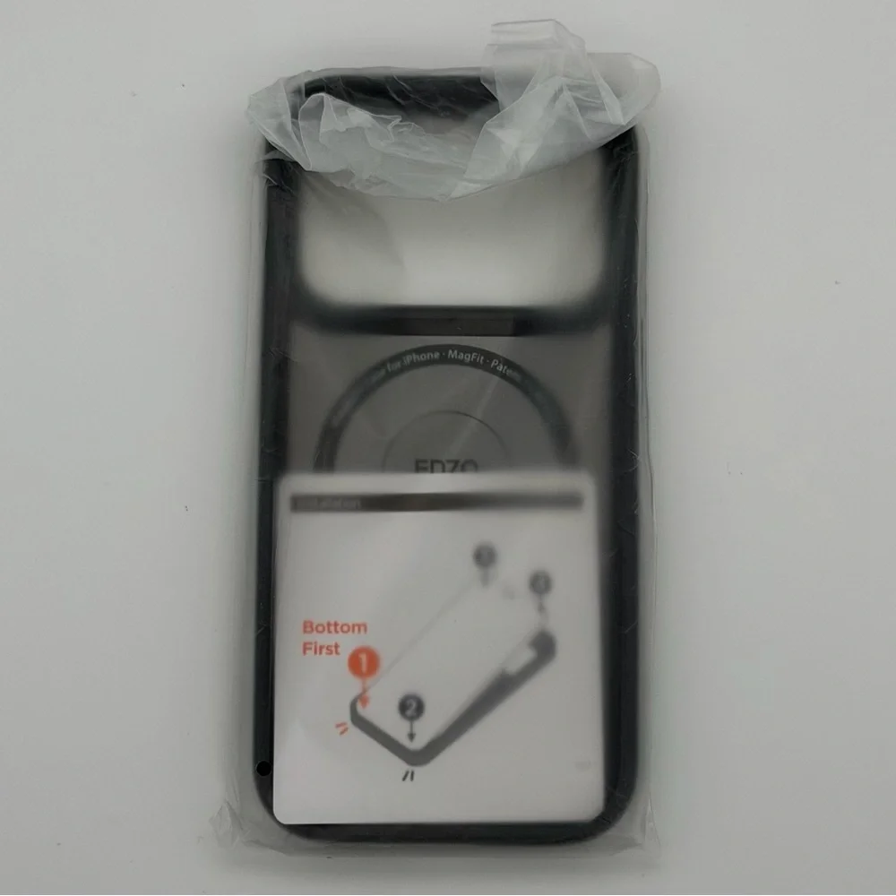 iPhone 17 Black Carbon-Texture Mag Safe Case