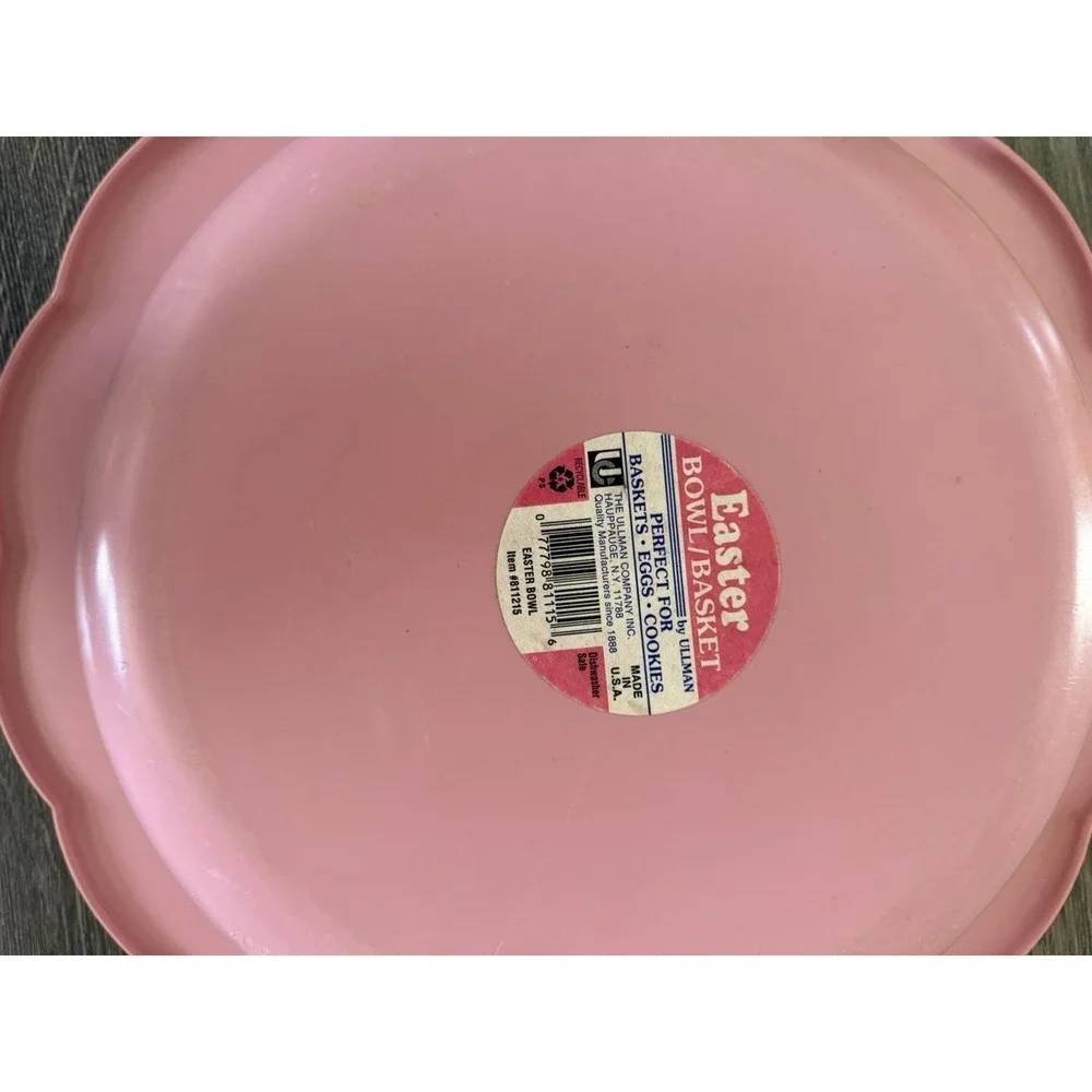 Vintage 1996 Looney Tunes Warner Brothers Happy Easter Plastic Candy Bowl Dish