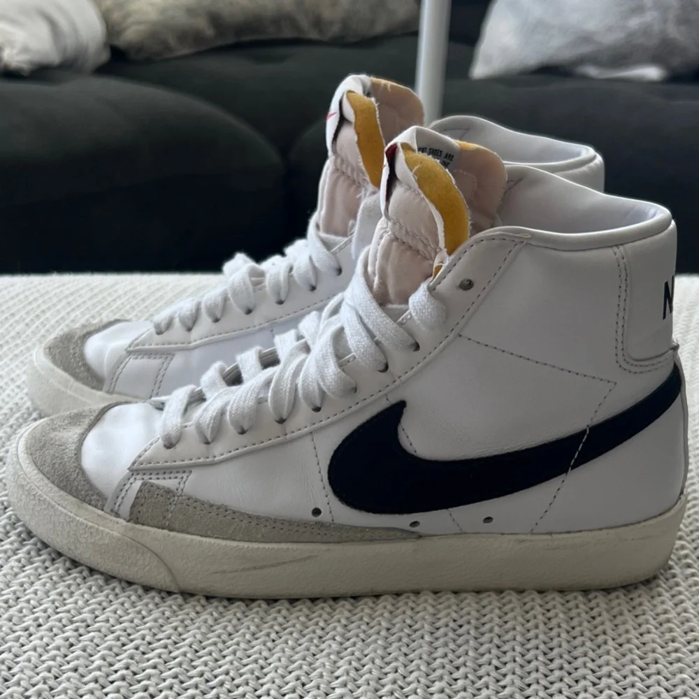 Nike MID’77 Youth Snickers