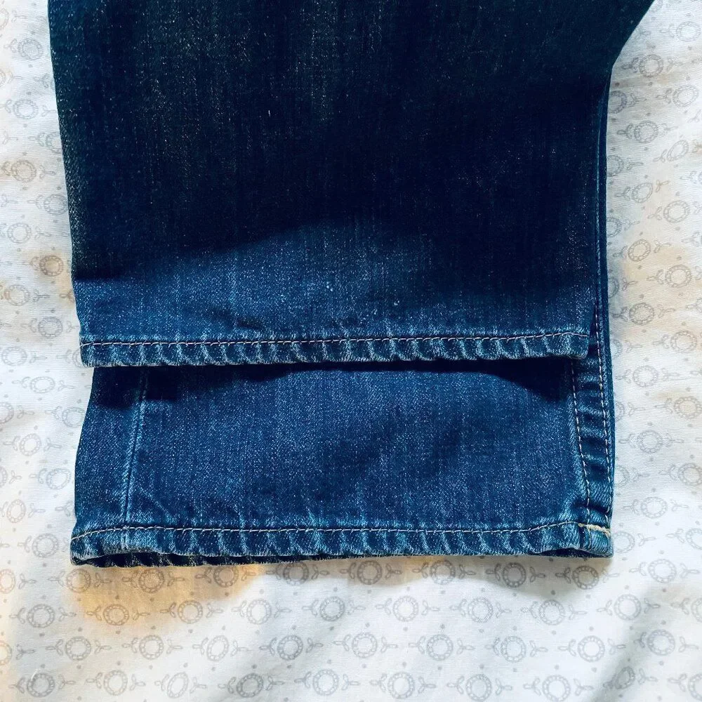 TRUE RELIGION STRAIGHT LEG MED WASH FLAP POCKET JEANS Sz 36