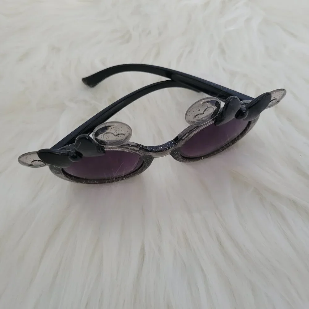 Minnie Mouse Sunglasses