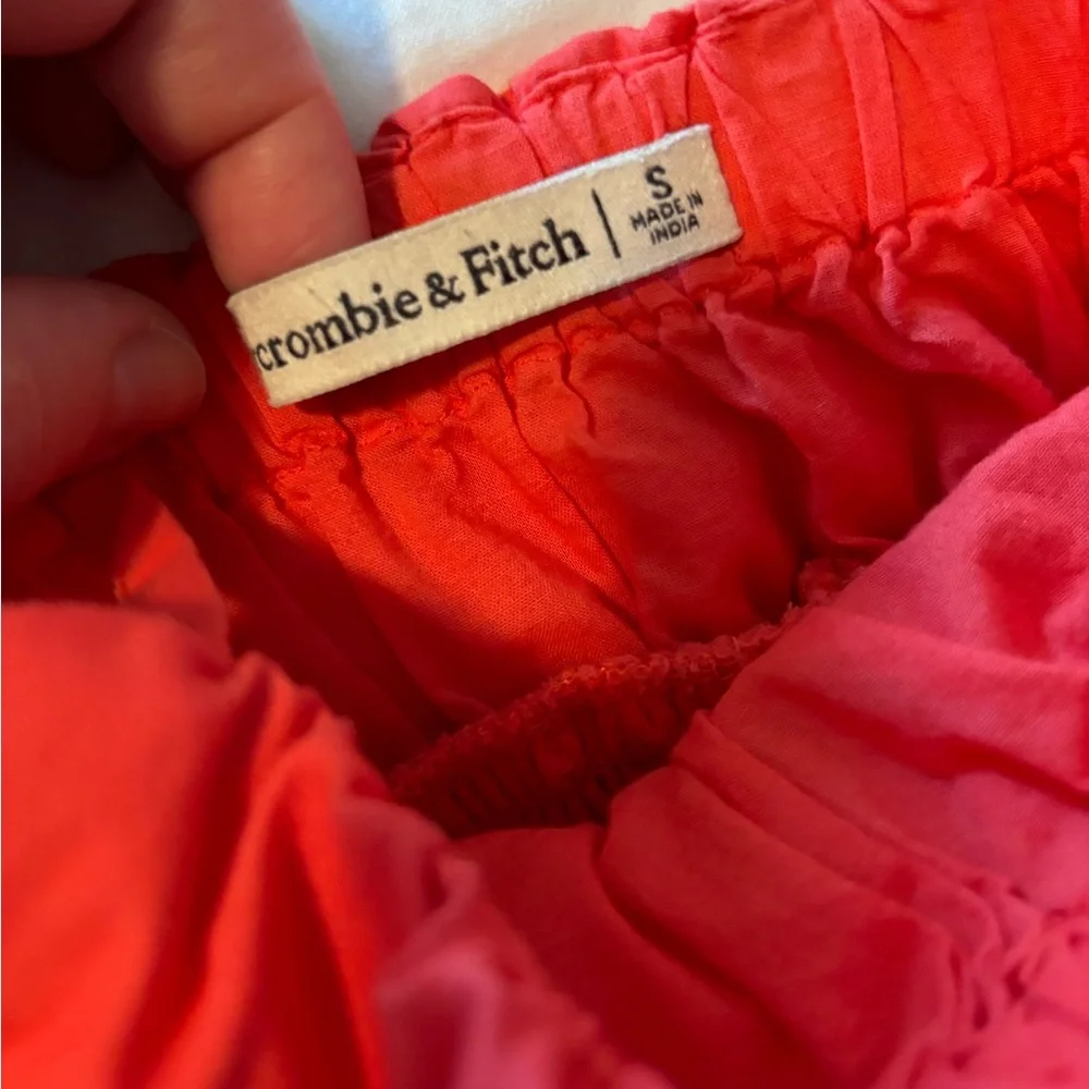 Abercrombie & Fitch vibrant coral