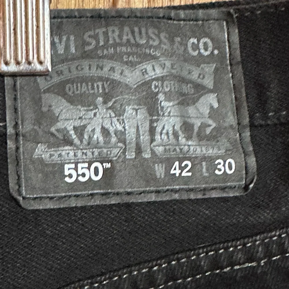 Levis 550 black