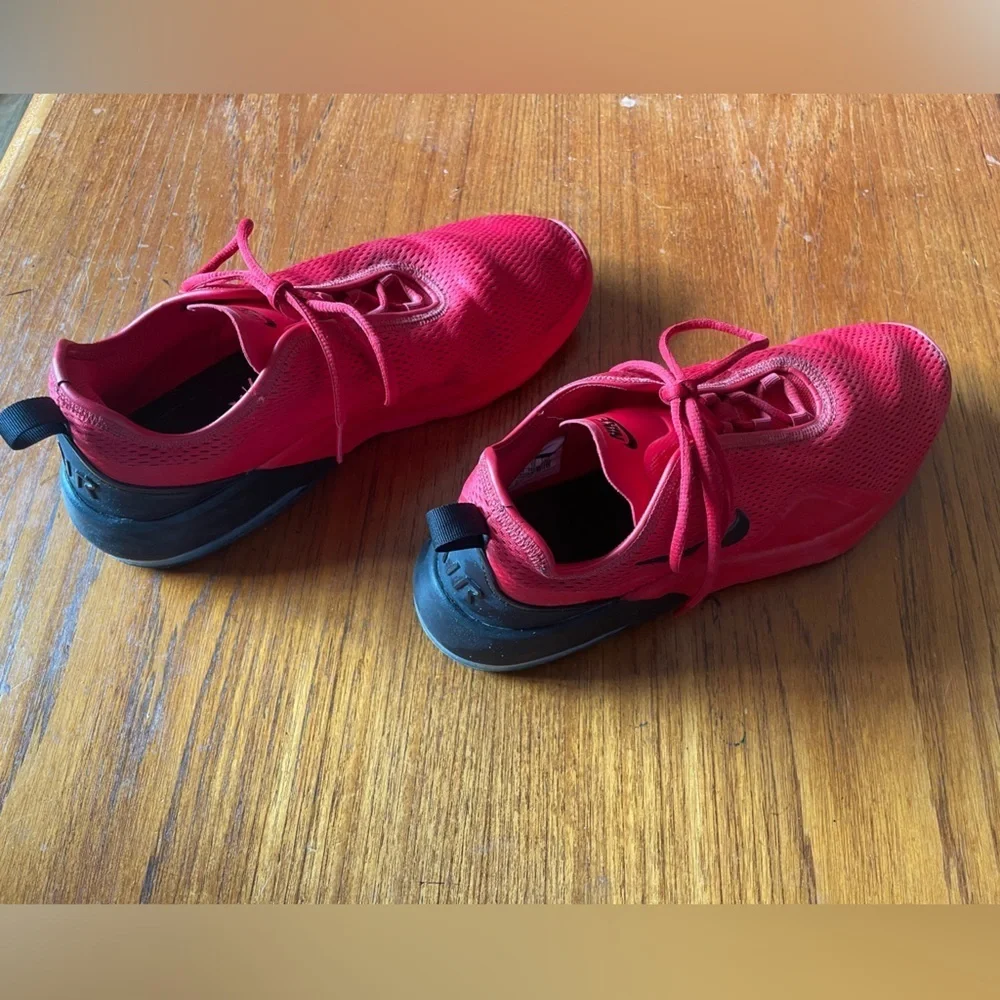 Nike Air Max Motion 2 University Red‎ size 13