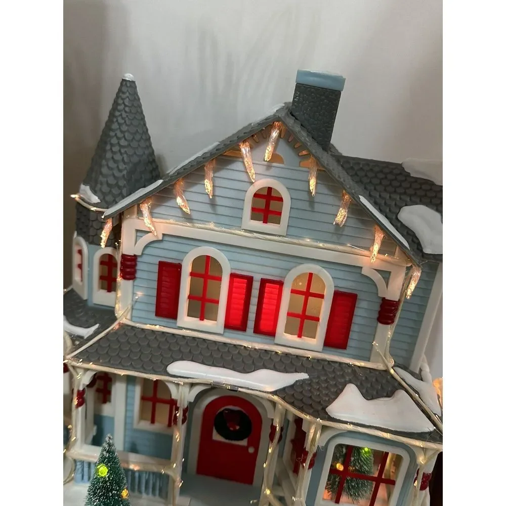 Avon Holiday Splendor Lighted Fiber Optic House‎ Christmas Village 2002