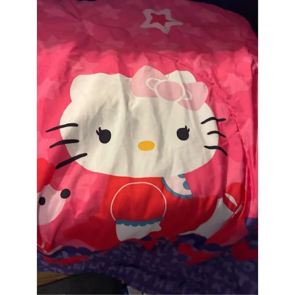 Hello Kitty reversible twin/full comforter‎ 72x86