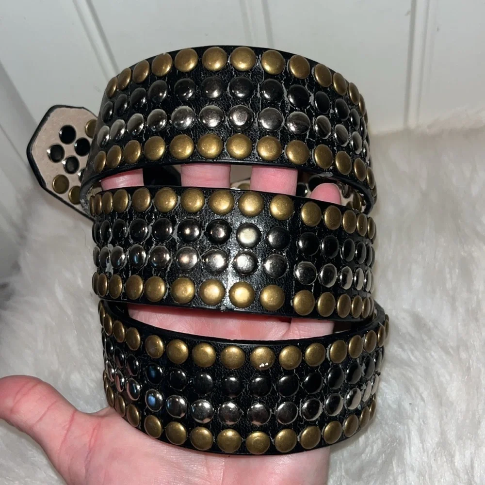 N/A black leather