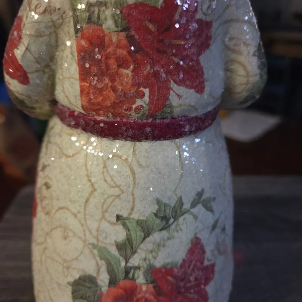 N/A traditional santa