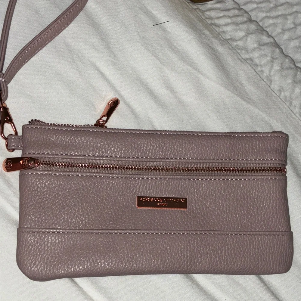Adrienne Vittadini Mauve Wristlet with‎ Rose Gold Accents