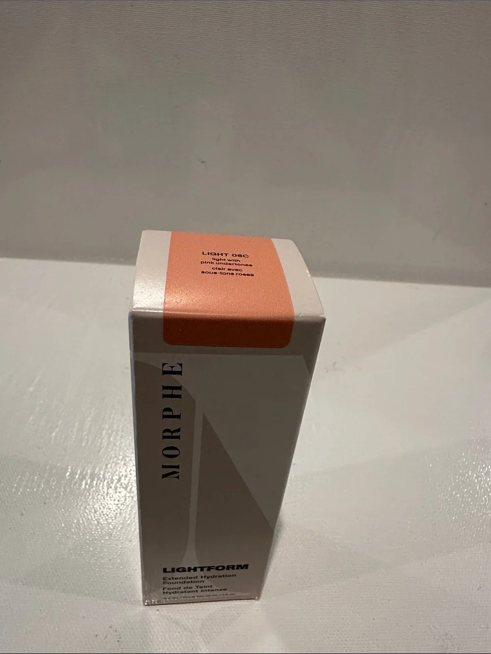 Morphe Lightform Extended Hydration Foundation Light with Pink Undertones.