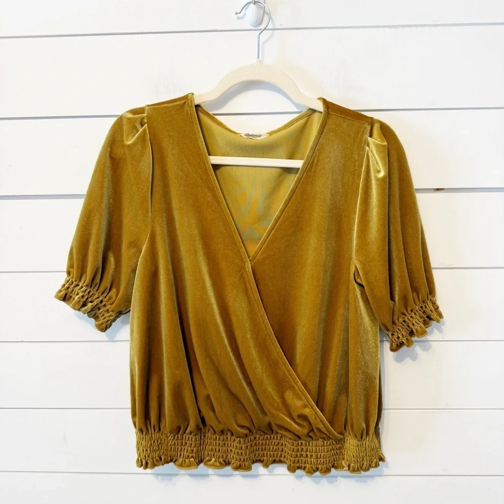 Madewell | Velvet Smocked Crossover Top in Egyptian Gold Size Medium