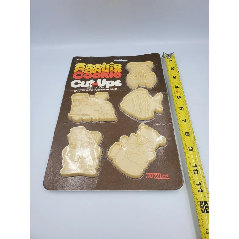 Vintage Cookie Cutters Hutzler Set of 5 Cookie Cutters Sealed Bear Fish Animals
