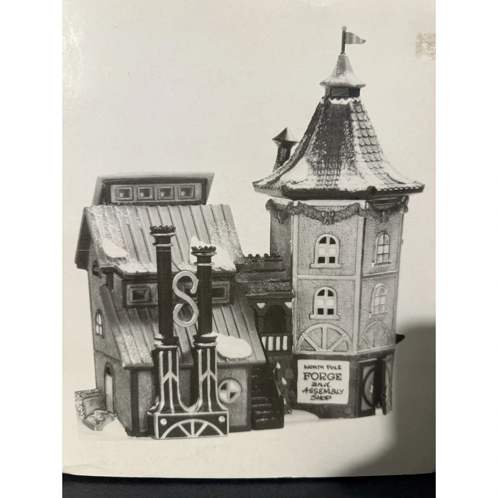 Dept 56 Elfin Forge & Assembly Shop North Pole Village #56384 w Box Light