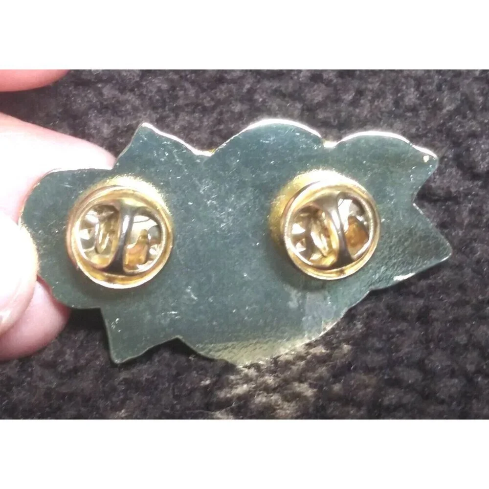 Unbranded 80s pretty pin
