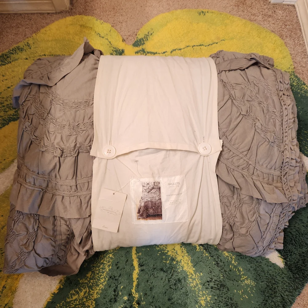 Anthropologie Rivulets Queen Quilt NWT Gray Bedding Ruffle Textured