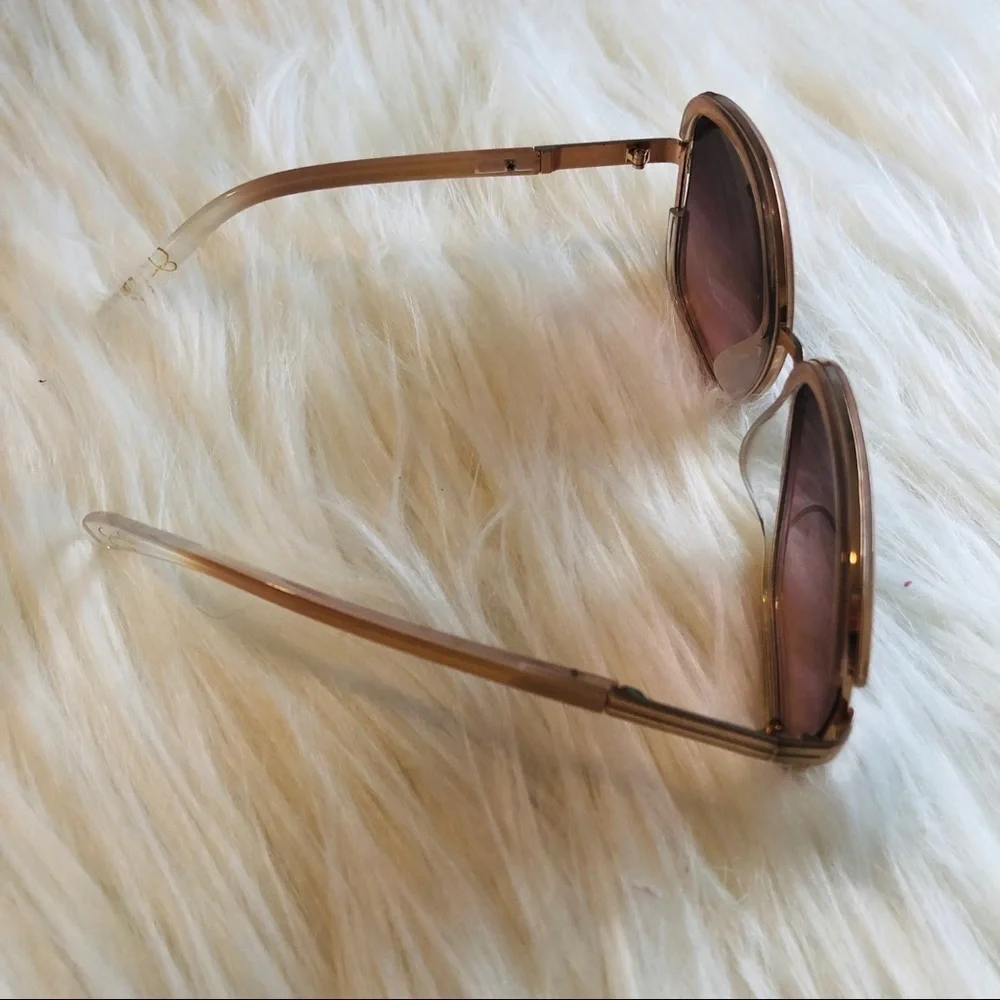 Jessica Simpson these glasses
