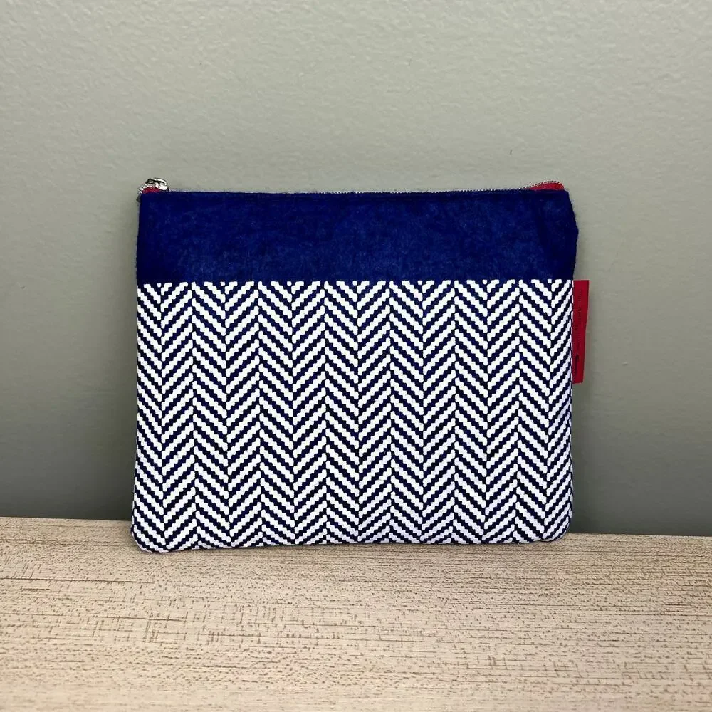 British Airways Traveller Plus Amenities Bag Cosmetics Toiletry Small Zip Pouch