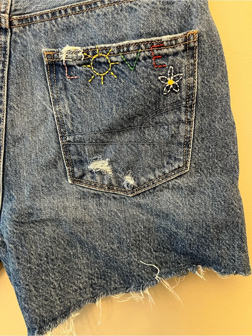 American Eagle Highest Rise Baggy Short Pride Edition Women's Size 4 Rainbow