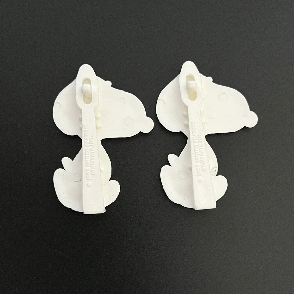 Vintage1950's Peanuts SNOOPY Plastic Barrettes‎ Hair Clips 1 Pair ~ Collectible
