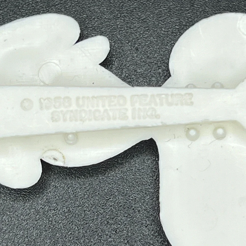 Vintage1950's Peanuts SNOOPY Plastic Barrettes‎ Hair Clips 1 Pair ~ Collectible