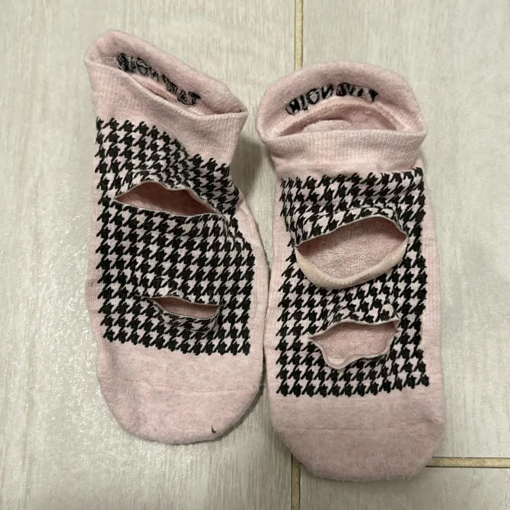 Tavi Noir Grip Socks fits like S/M