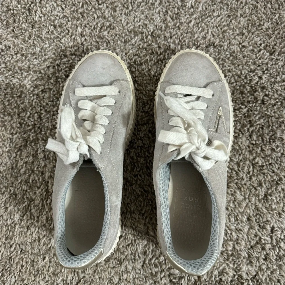The Shoe Box shoe box