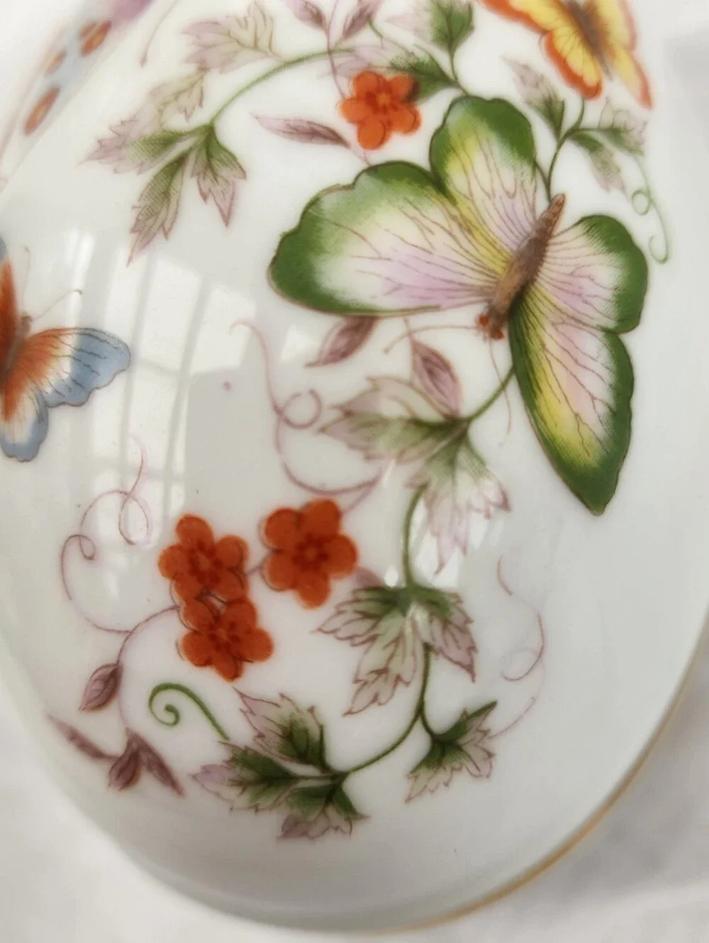 Avon happy porcelain