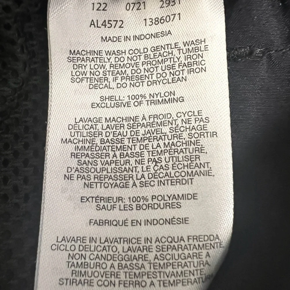 Columbia Cargo Black Shorts Size XL Women