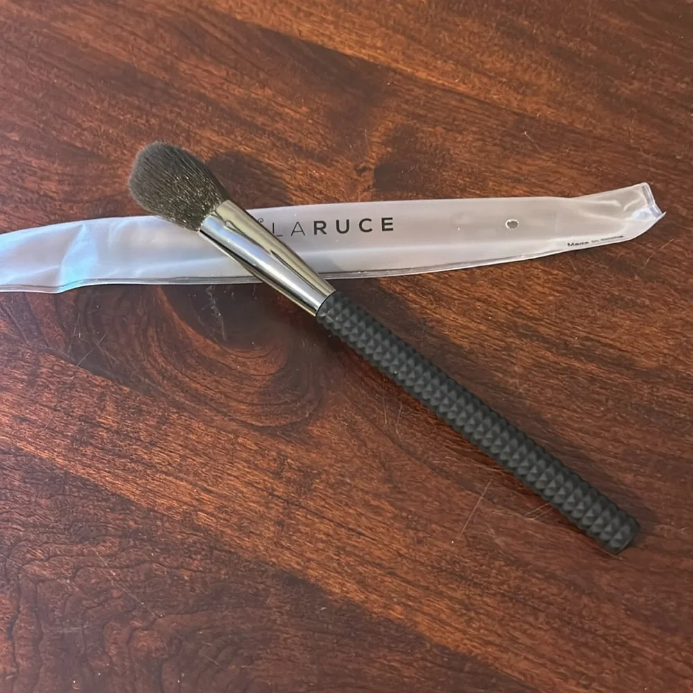 Laruce new pouch