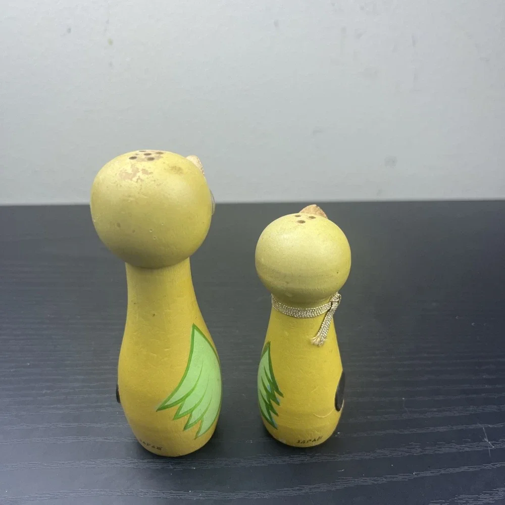 Vintage Magnetic Wooden Salt & Pepper Shakers Original Stoppers Mid Century