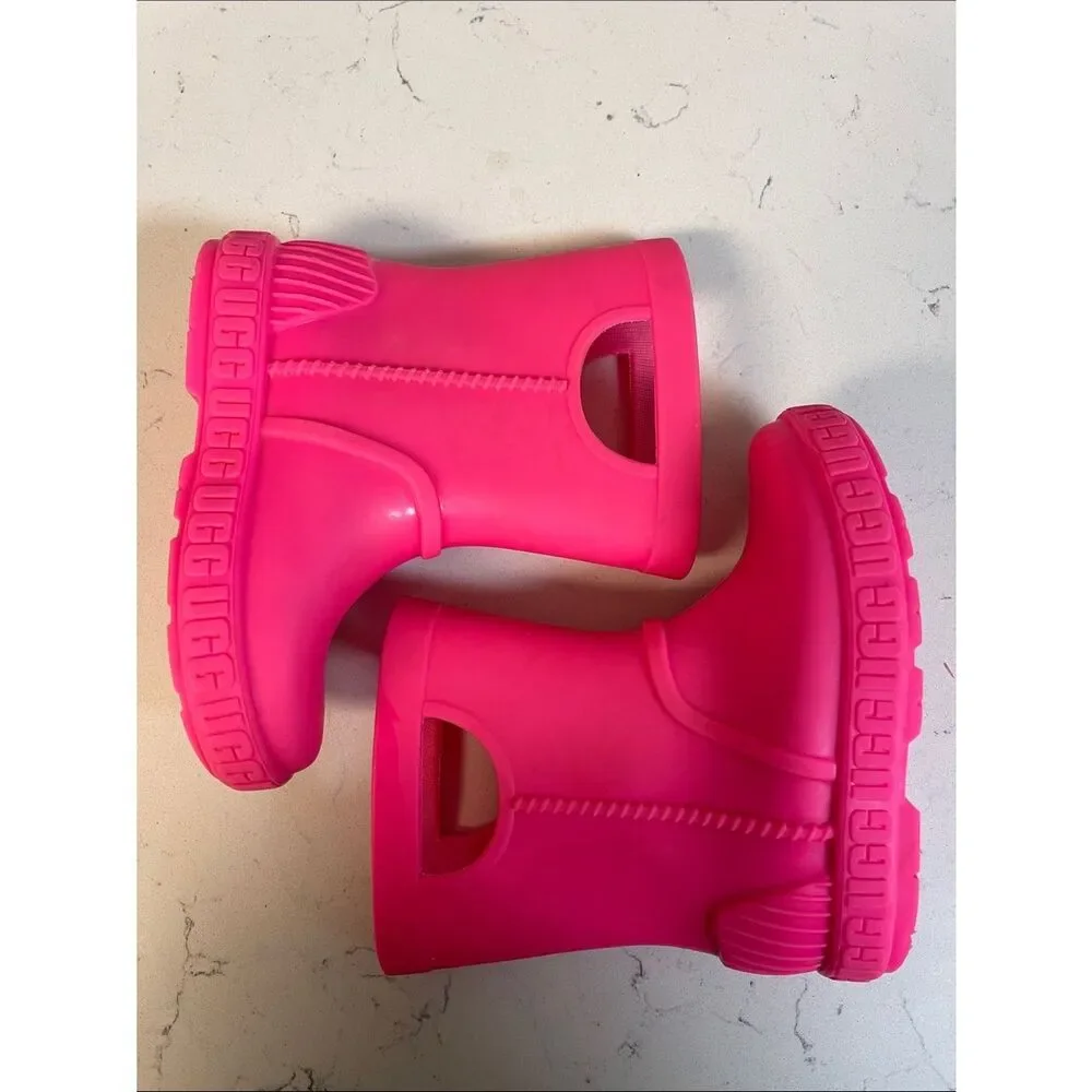 UGG brand style