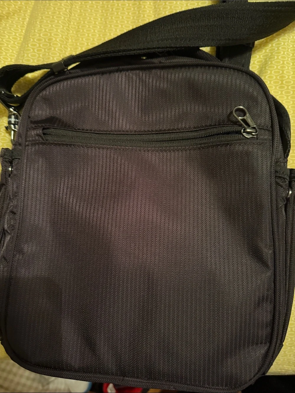 Pacsafe compact anti