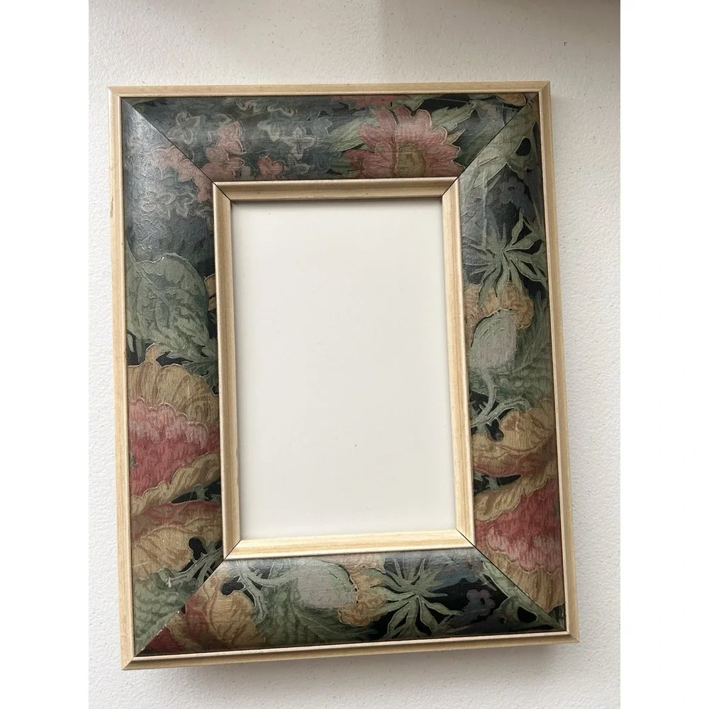 Vintage PICTURE FRAME Floral Leaf Frame Romantic