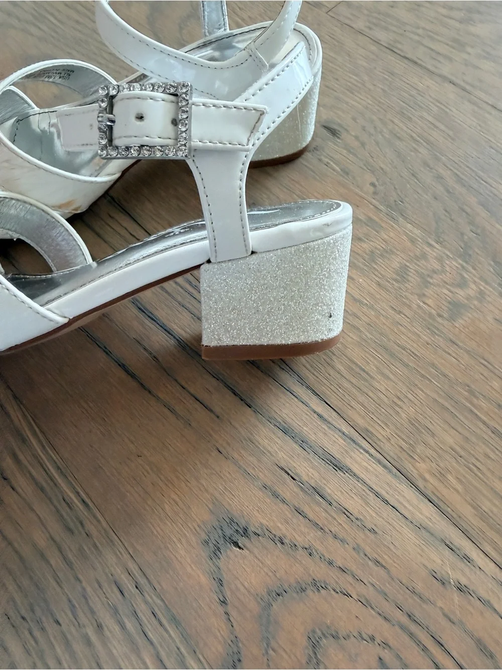 Nina elegant white