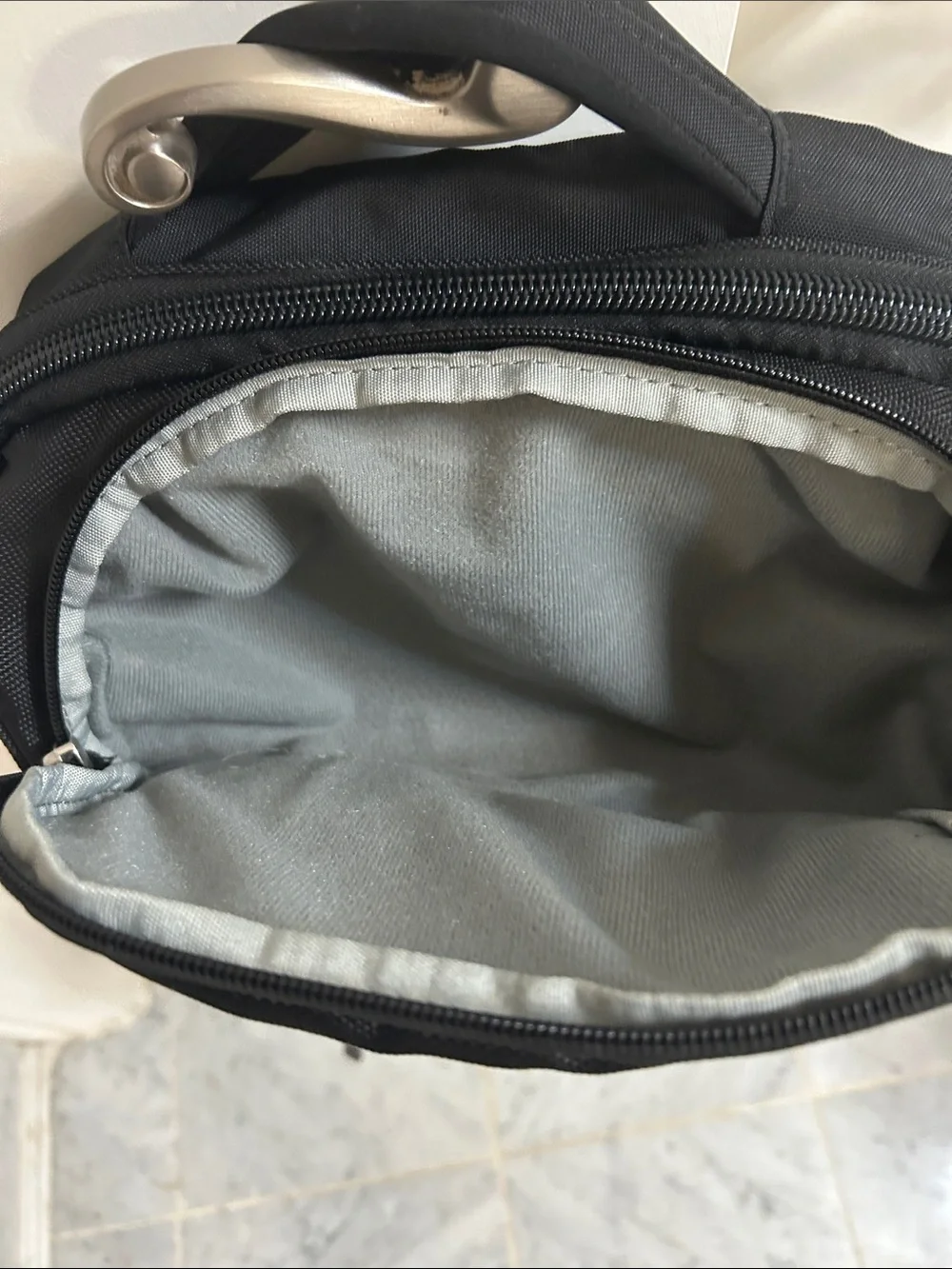 Portable Black Men's Backpack with Multi-Compartment Storage