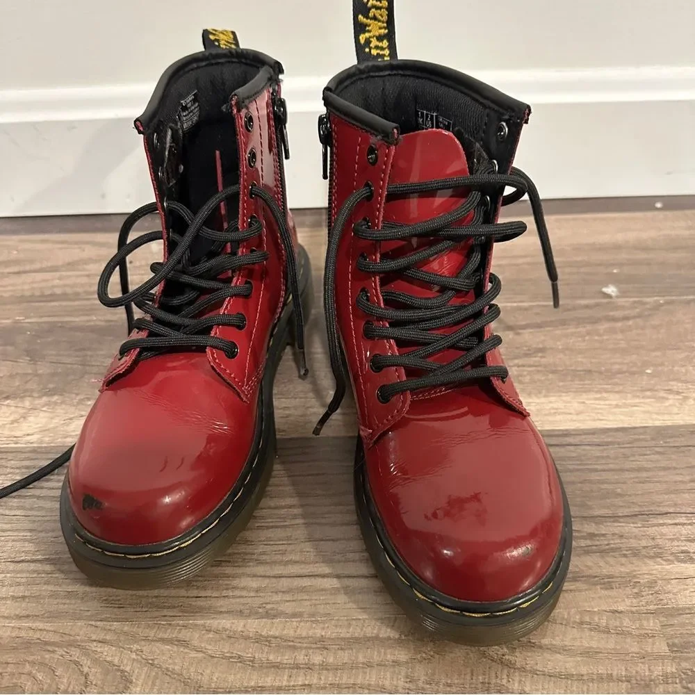 Dr. Martens youth 1469 patent leather lace up dark red boots. Size 2