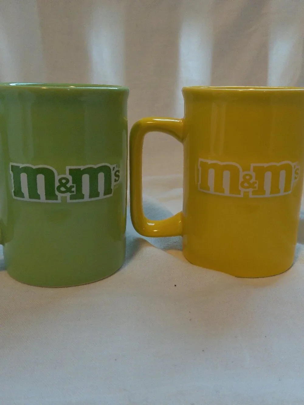M & M Coffee Mugs Green Yellow Lot of 2 VGUC