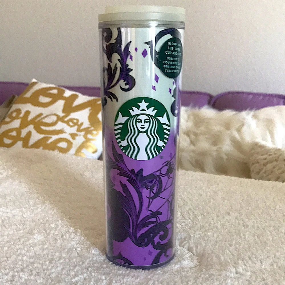 Starbucks black cat