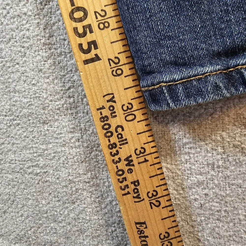Levi's‎ 569 Loose Straight Fit Jeans Blue Denim Meas. 35x30 (Tagged as 32x32)